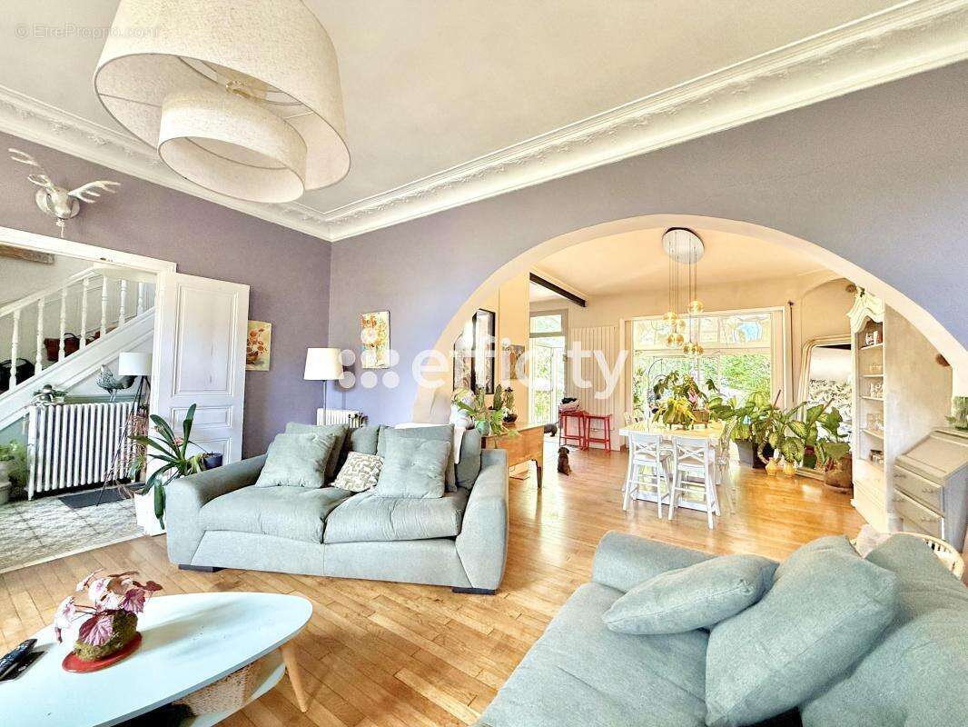 Maison 225 m² à Soissons  - photo 9