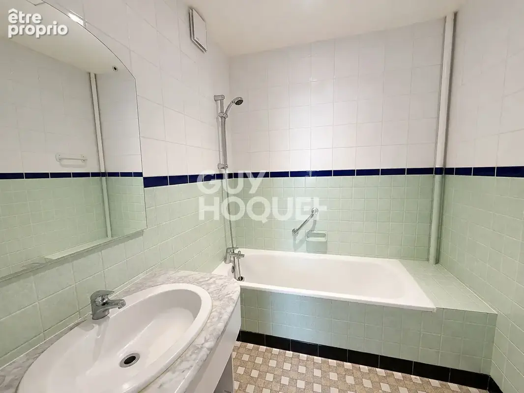 AULNAT- Maison 104 m2, garage et terrasse - photo 11