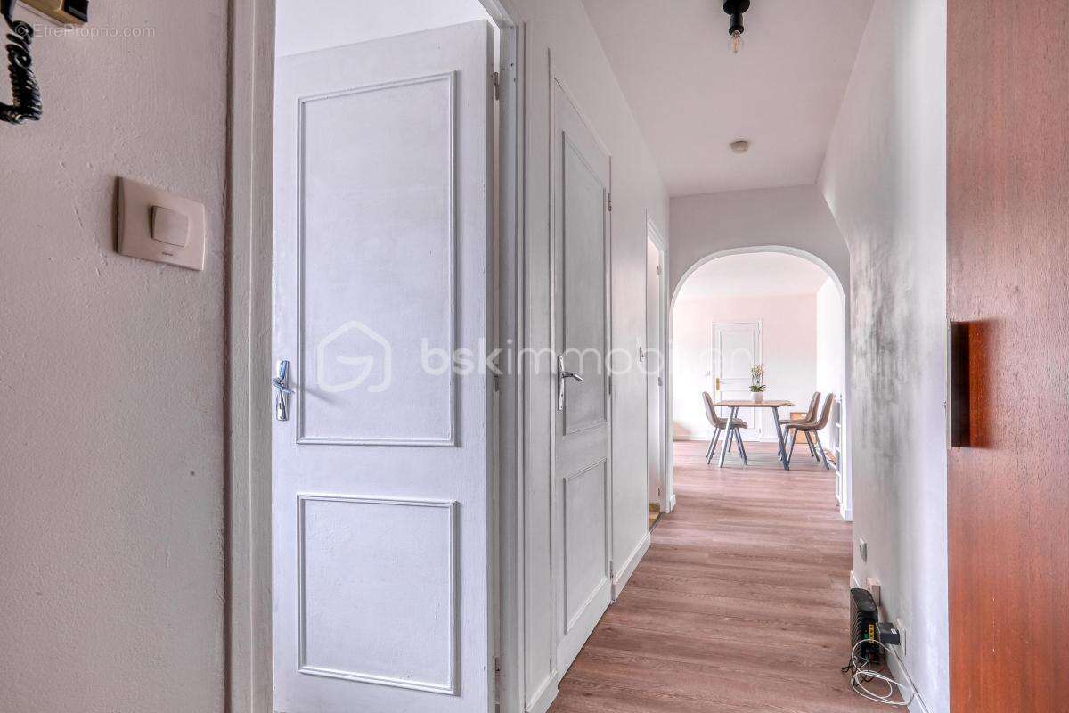 Appartement à SAINT-THIBAULT-DES-VIGNES