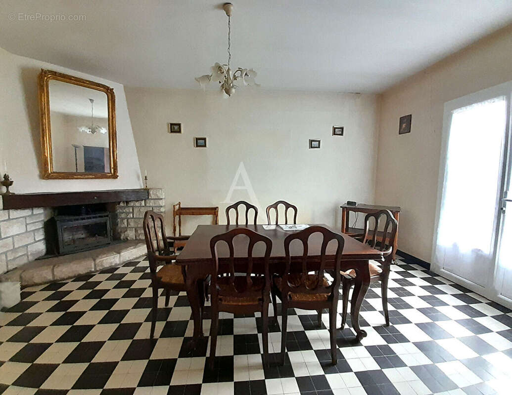 Maison à VILLENEUVE-DE-MARSAN