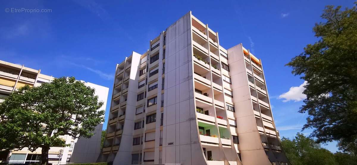 Appartement à LA CHAUSSEE-SAINT-VICTOR