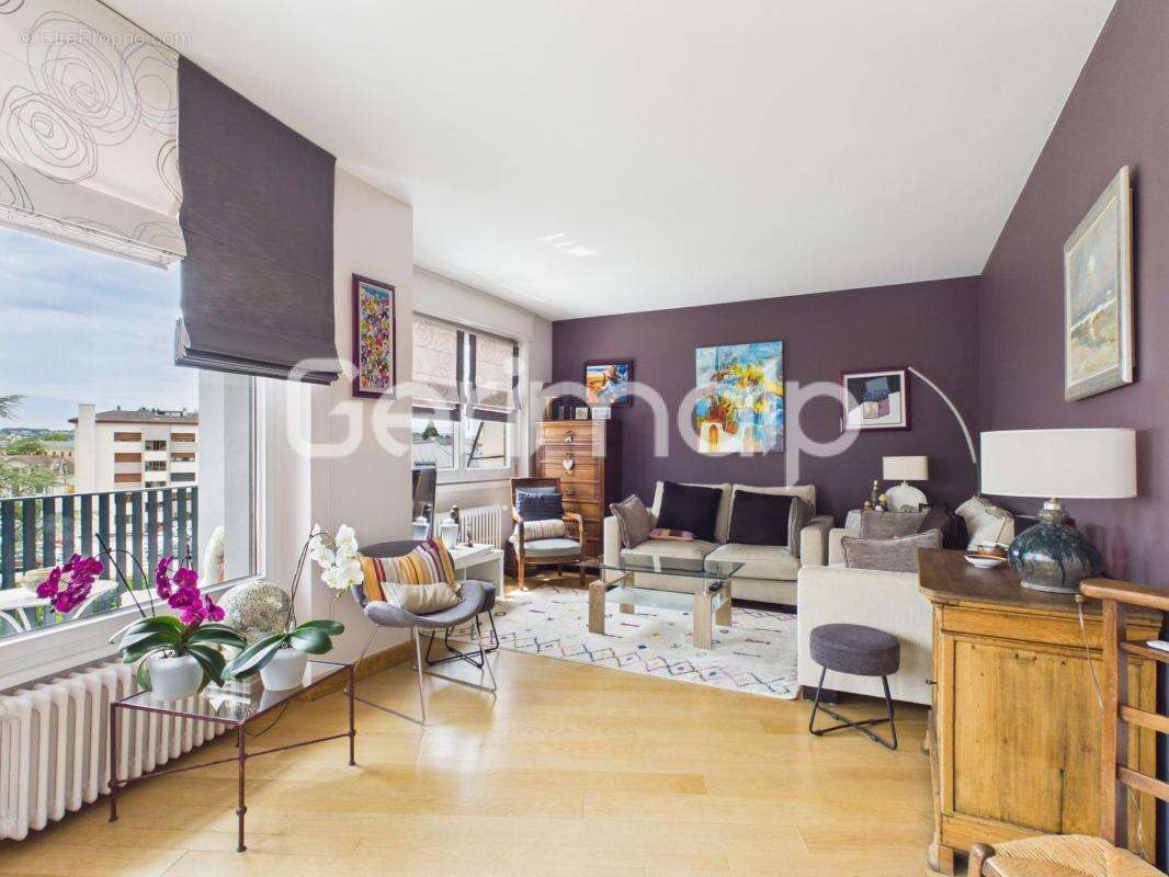 Vente - Appartement - 3 pièces + cuisine - 83 m² - 546 000 € - - photo 3
