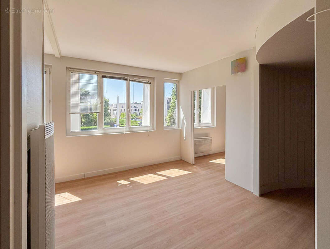 Appartement à vendre 2 pièces FRANCHEVILLE (69) - photo 6
