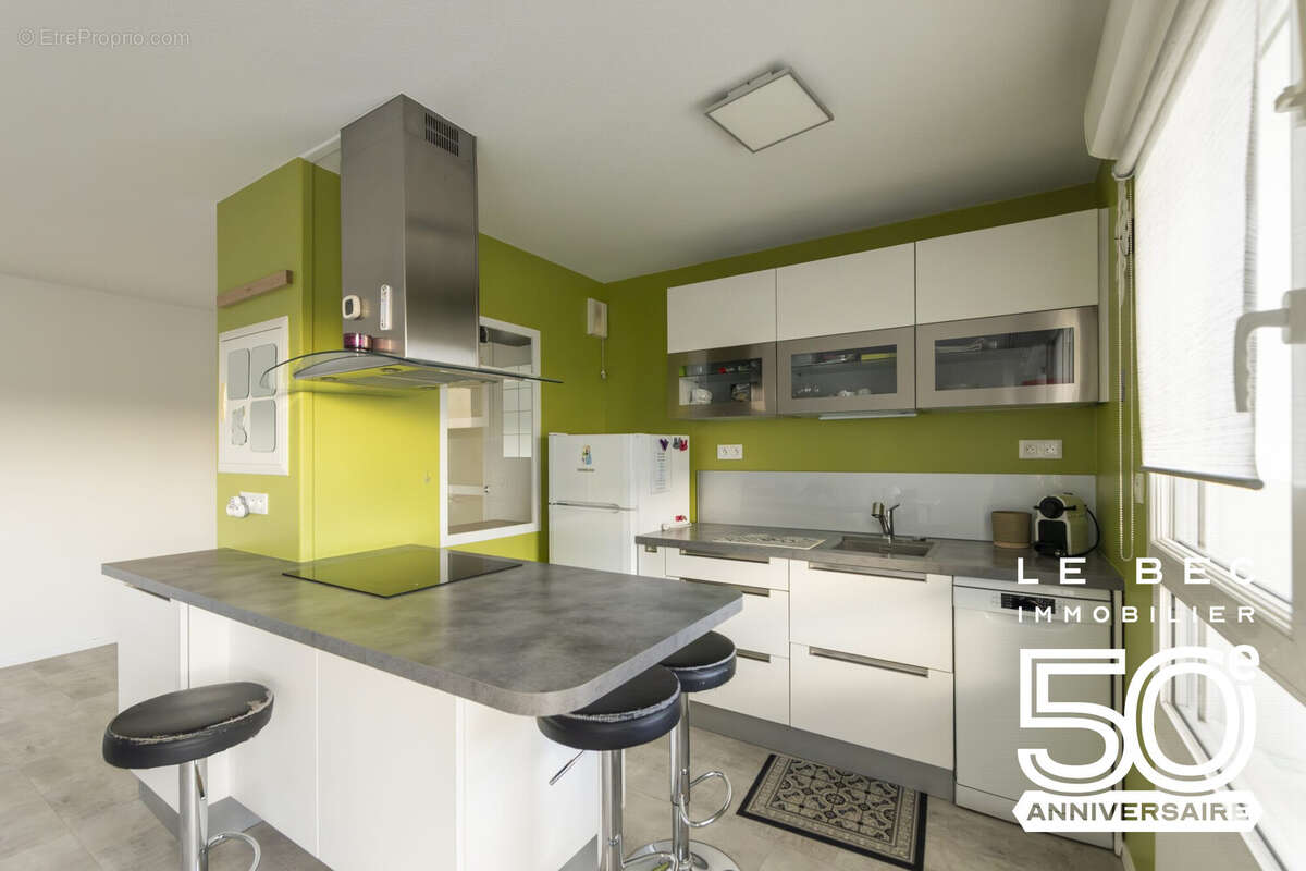 Appartement à SENE