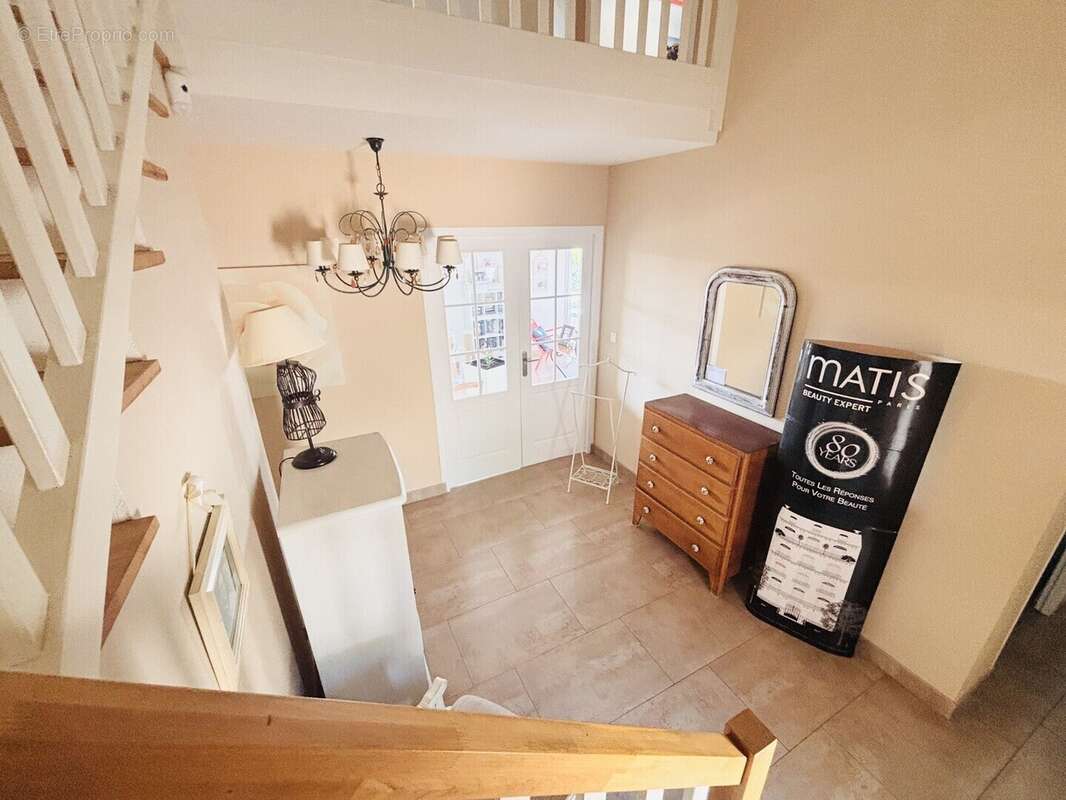 Maison 161 m² à Thoiry  - photo 4