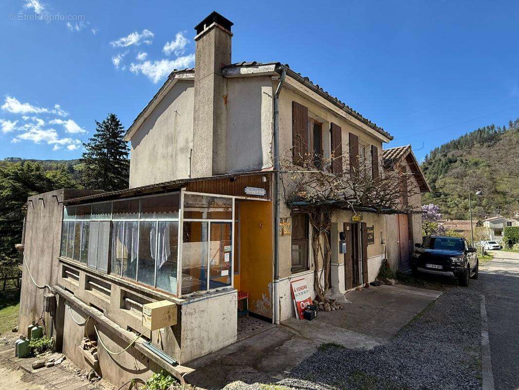 Maison à GENESTELLE