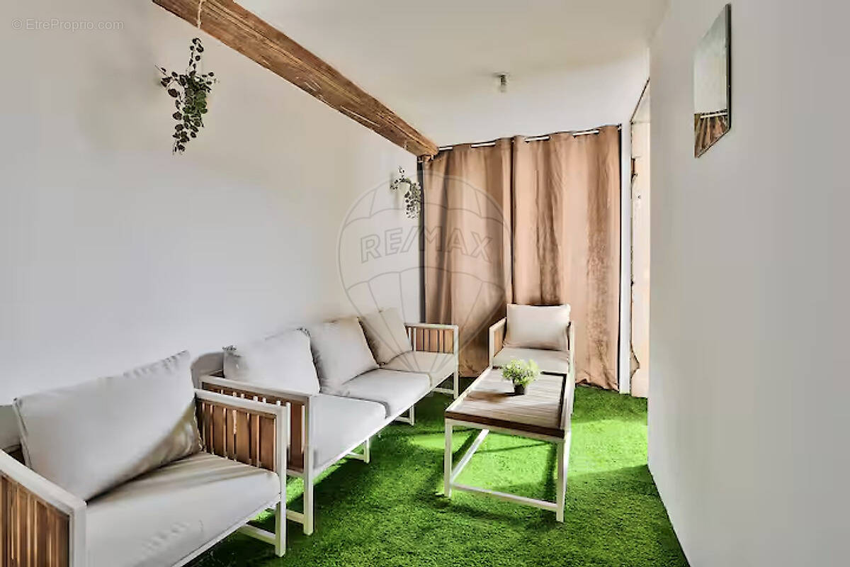 Appartement à SAINT-GEORGES-DE-RENEINS