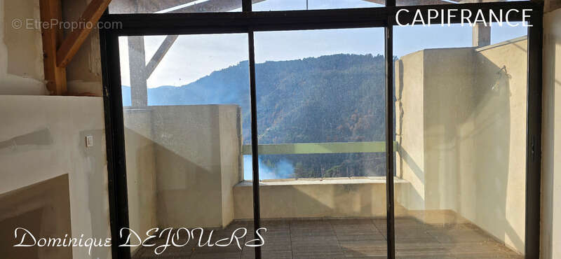 Maison à SAINT-MAURICE-EN-CHALENCON