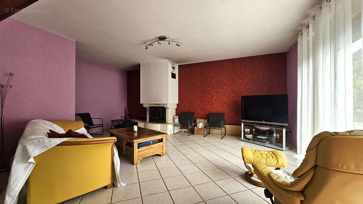 Maison à CHAMPAGNEUX