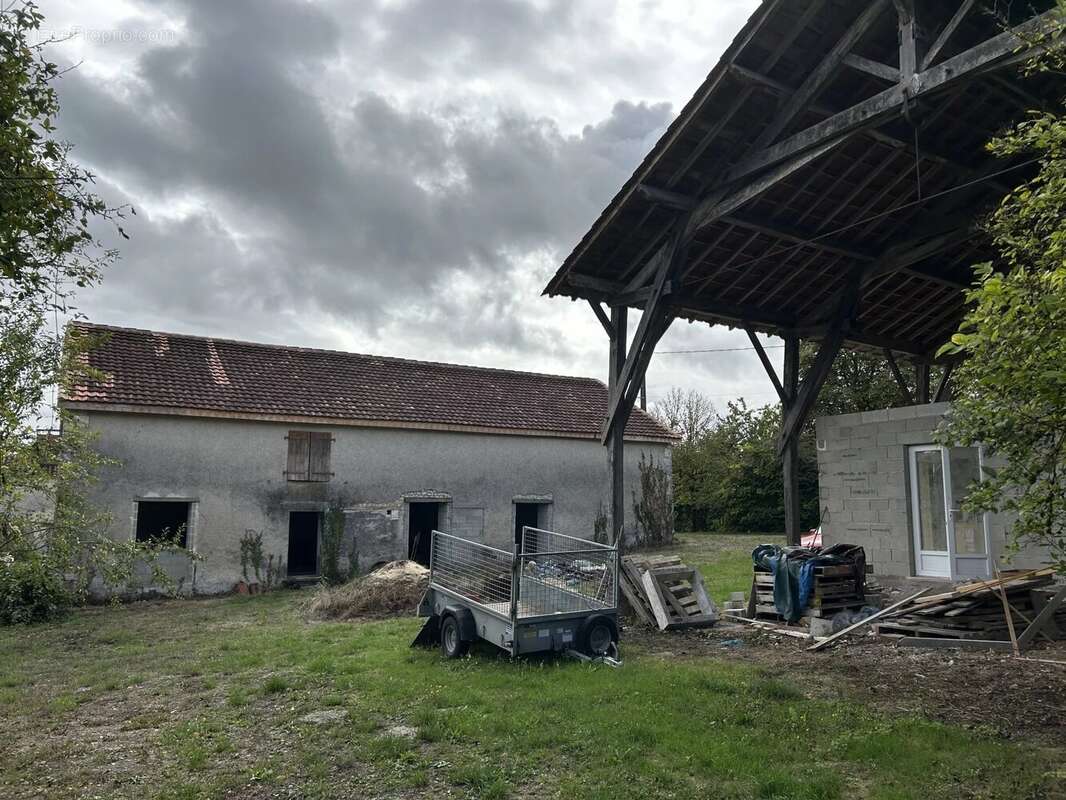 Maison à VERTEILLAC