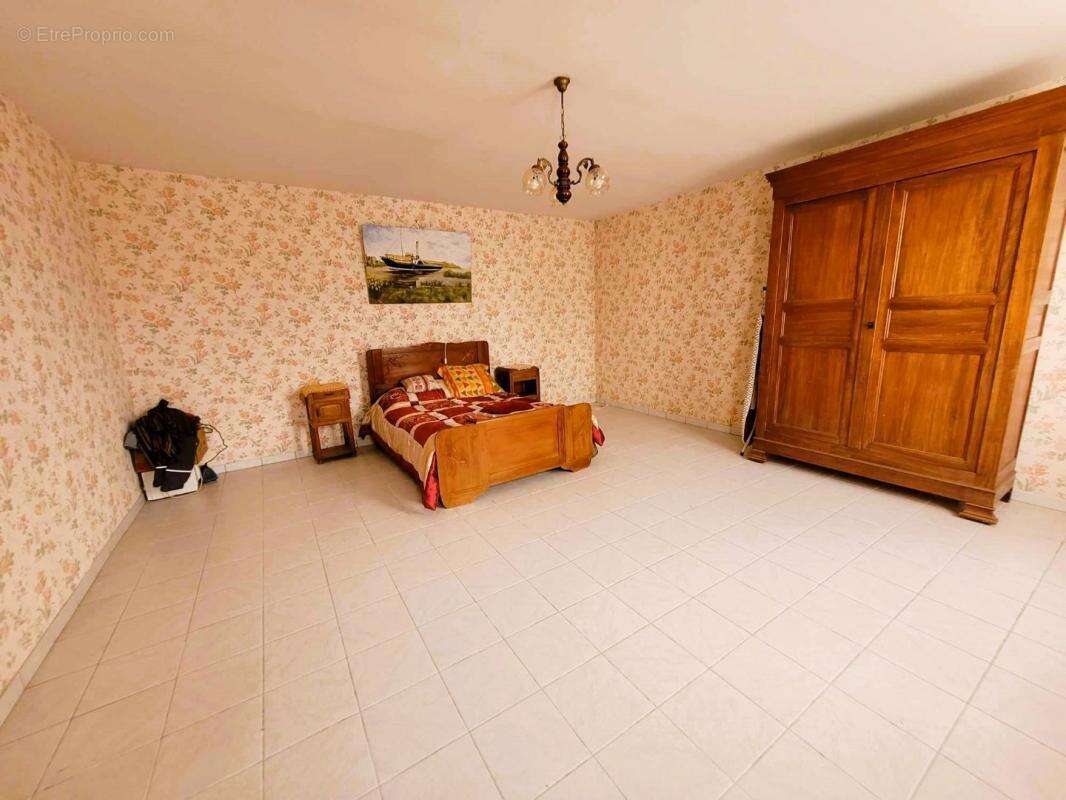 Maison à SAINT-CIERS-SUR-GIRONDE