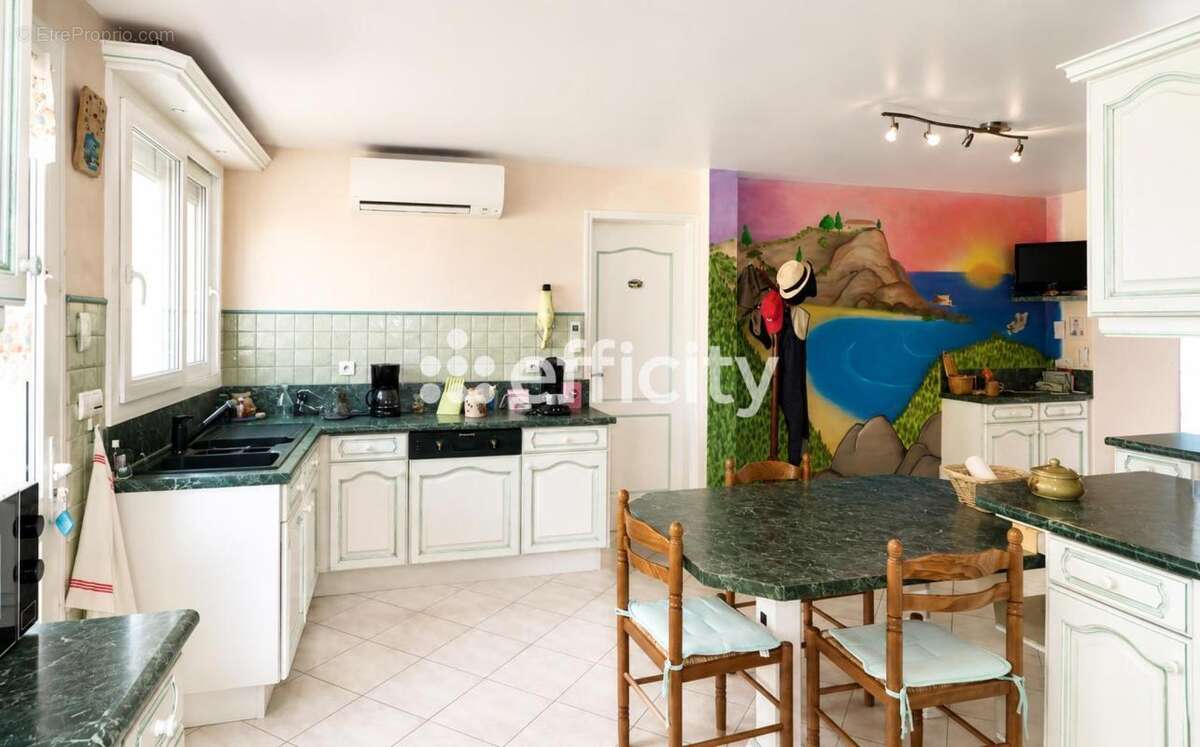 Maison 154 m² à Meschers-Sur-Gironde  - photo 5