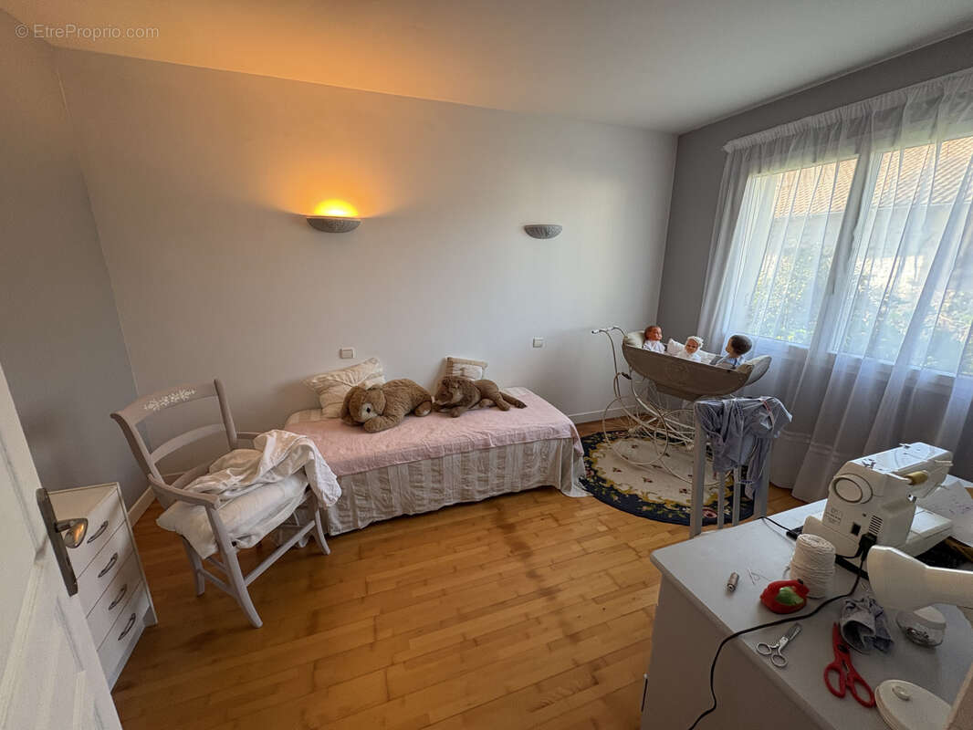 Superbe villa de 220 m2 avec accès direct au Lot - photo 10