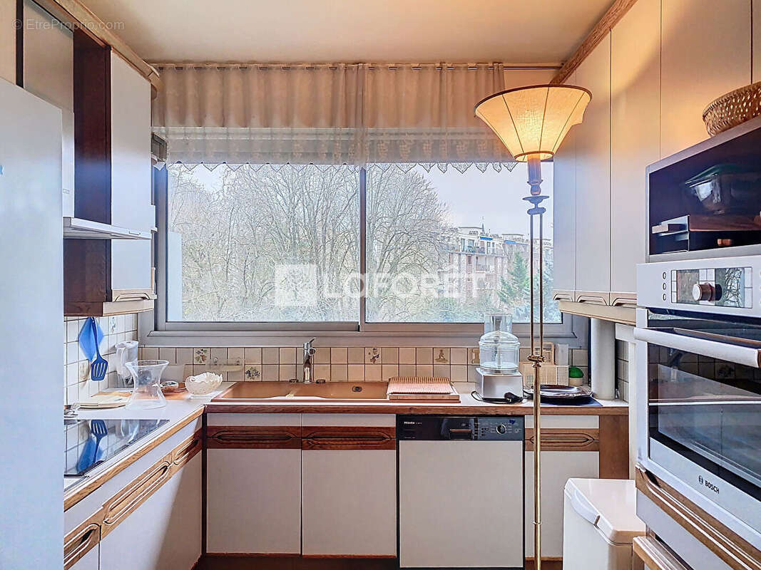 Appartement à L&#039;HAY-LES-ROSES