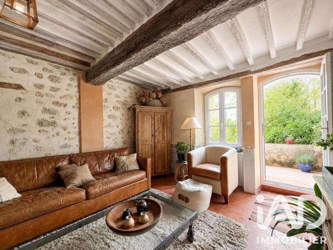 Maison 260 m² à Tavernes  - photo 5