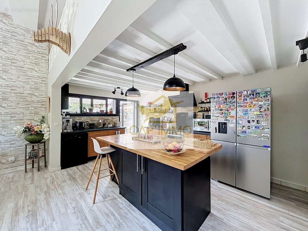 Maison 164 m² à Magny-En-Vexin  - photo 3