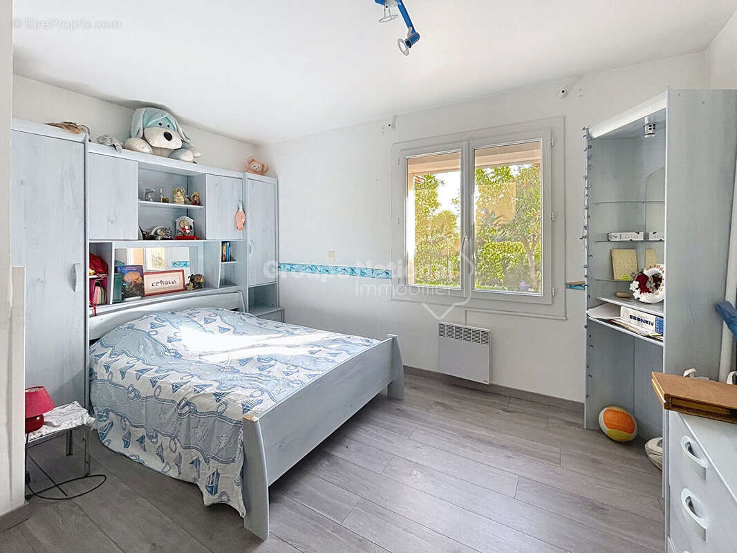 Maison à SAINTE-CECILE-LES-VIGNES