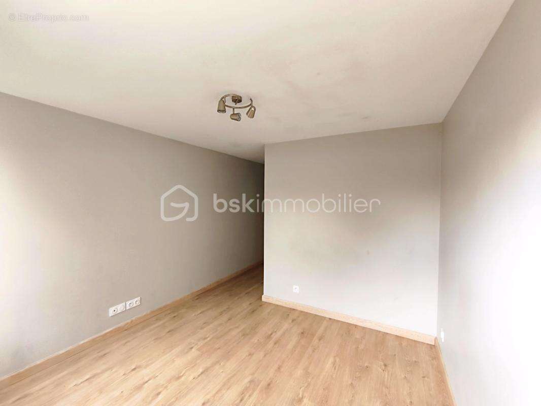 Charmant Appartement de 30 m² avec jardinet Privatif, cave et parking à Montigny-sur-Loing, Proche Gare - photo 5