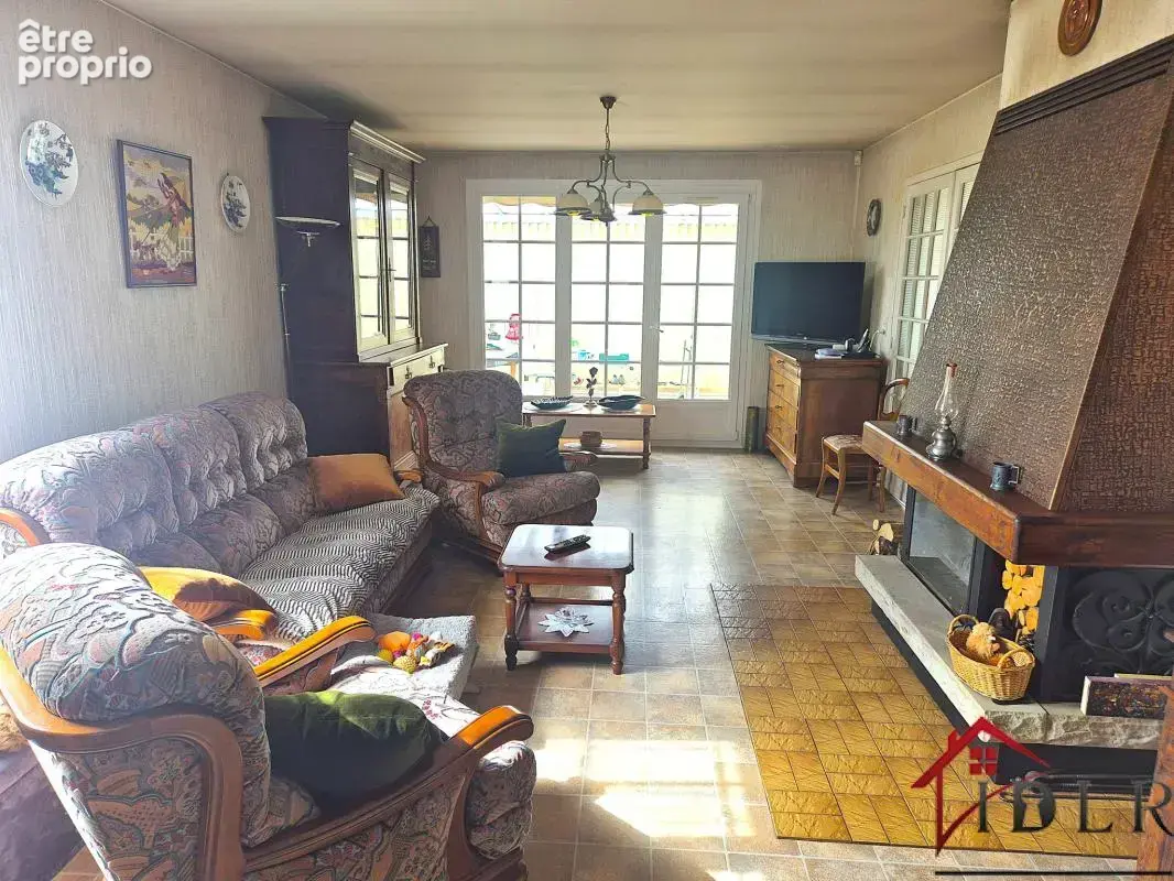 Plain-pied à moderniser de 100m2 avec potentiel 3 chambres - photo 2