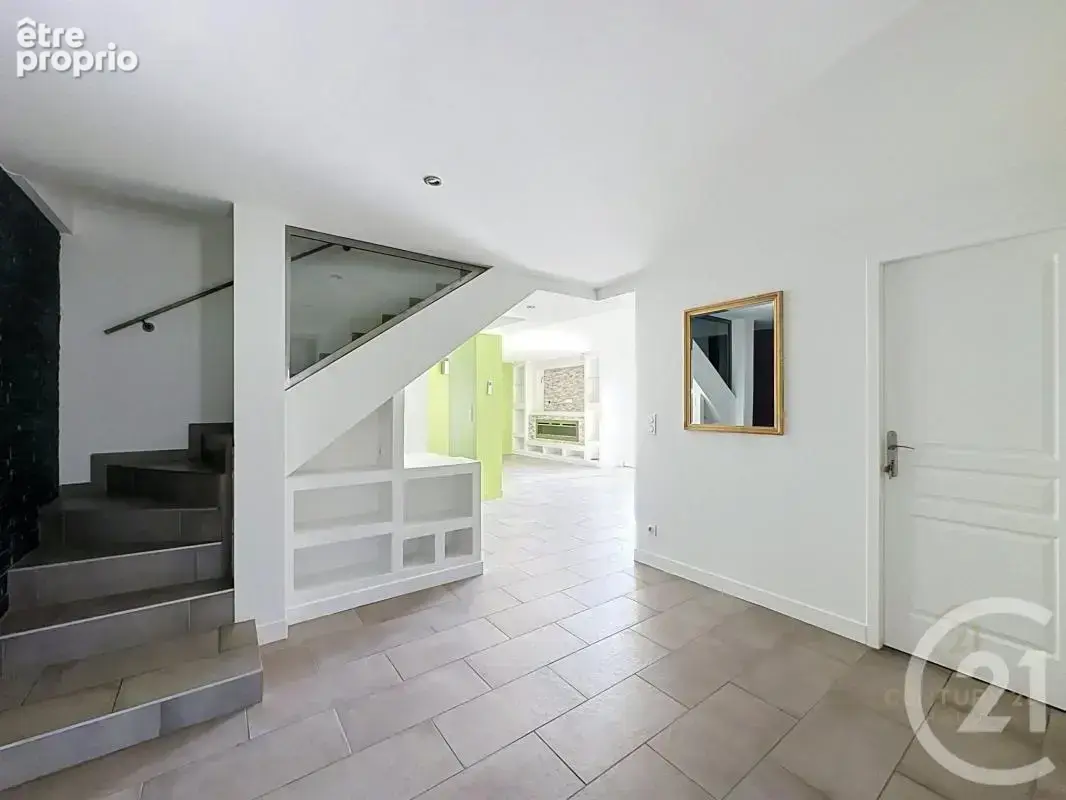 Maison 7 pièces 152 m² à vendre à Grigny (69520) - photo 2