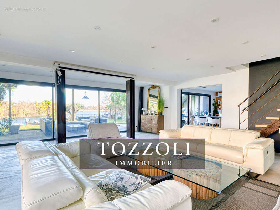 Maison à SAINT-QUENTIN-FALLAVIER