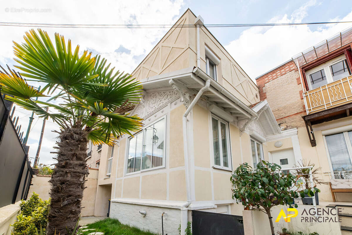 Maison à COLOMBES