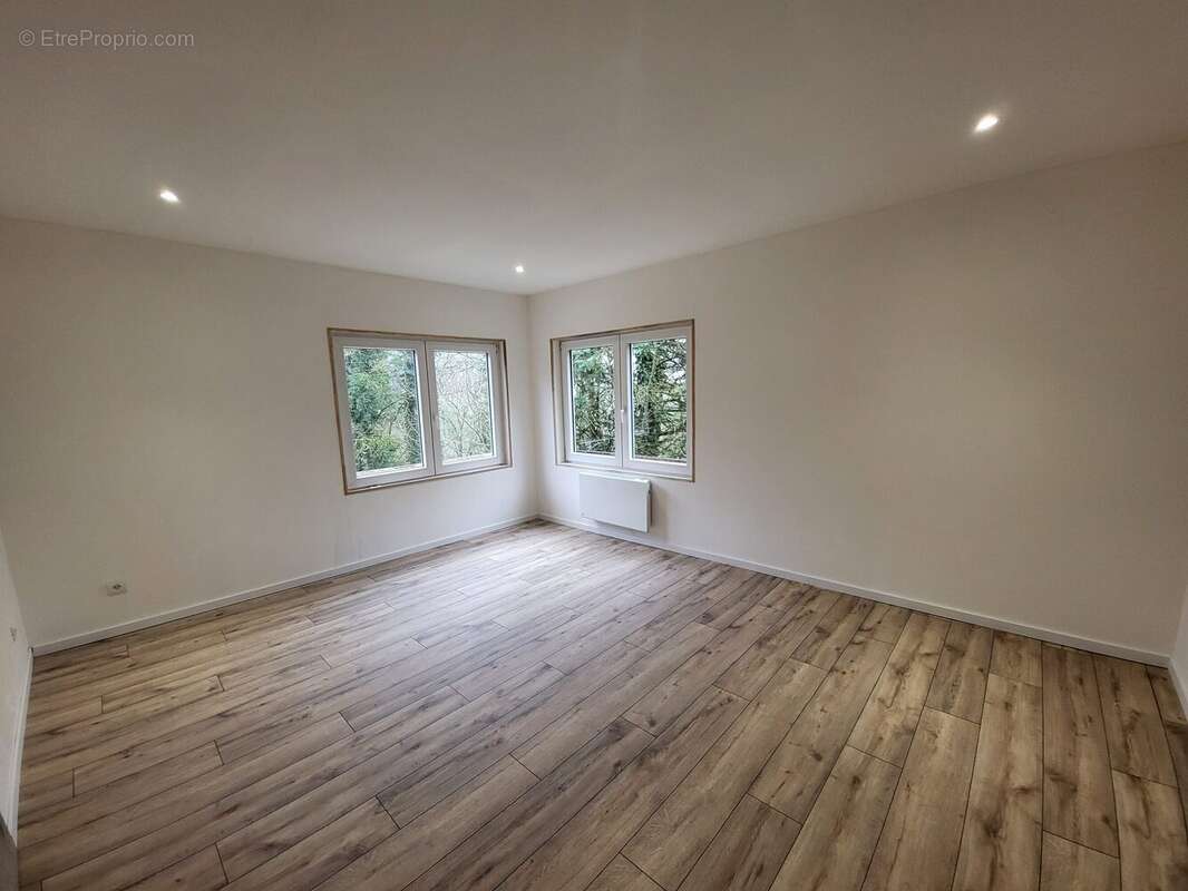 Maison à ALLONDRELLE-LA-MALMAISON