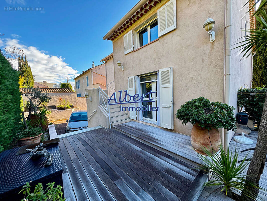 Appartement à SANARY-SUR-MER