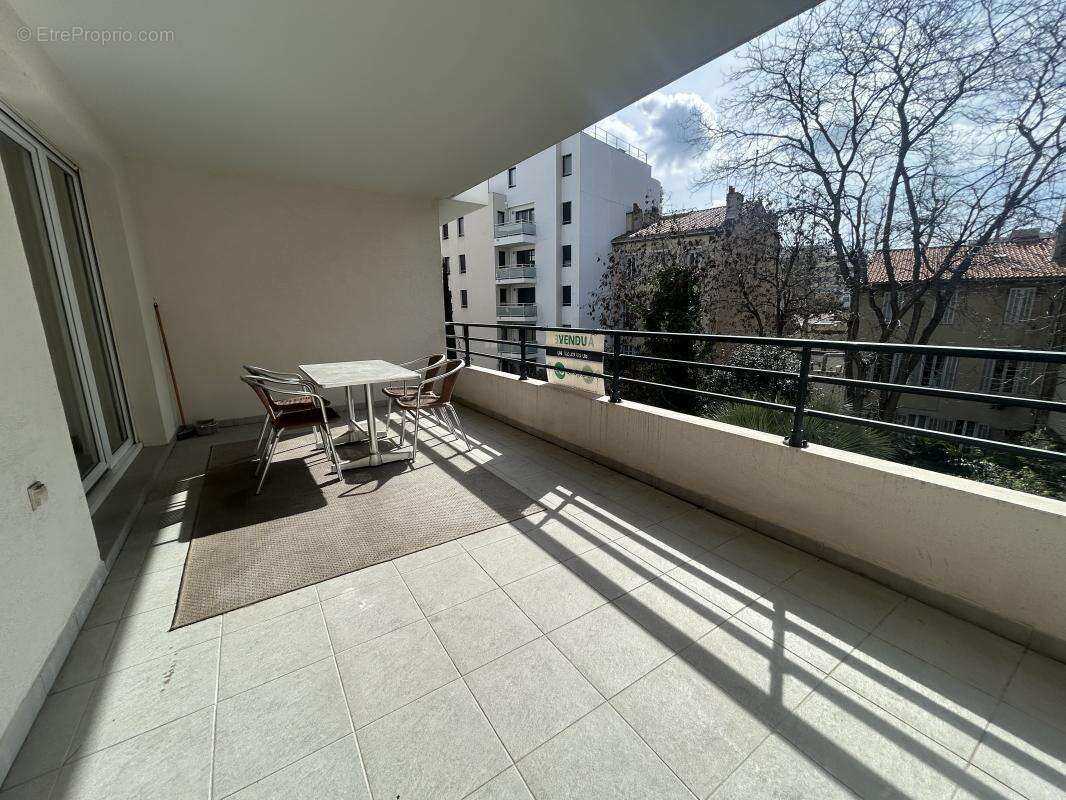 Appartement à MARSEILLE-8E