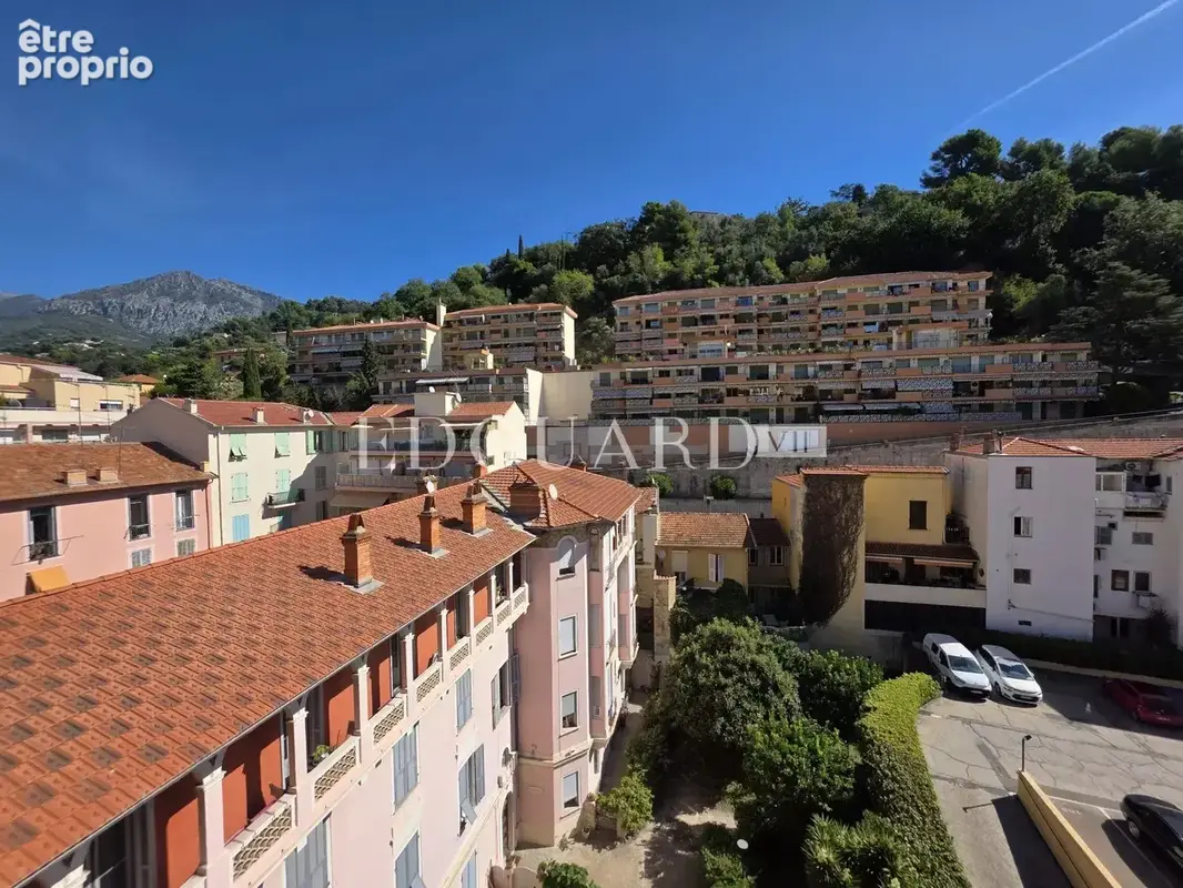 Deux pièces finement rénové avec terrasse, au sixiéme étage d’un bel immeuble contemoporain - photo 11
