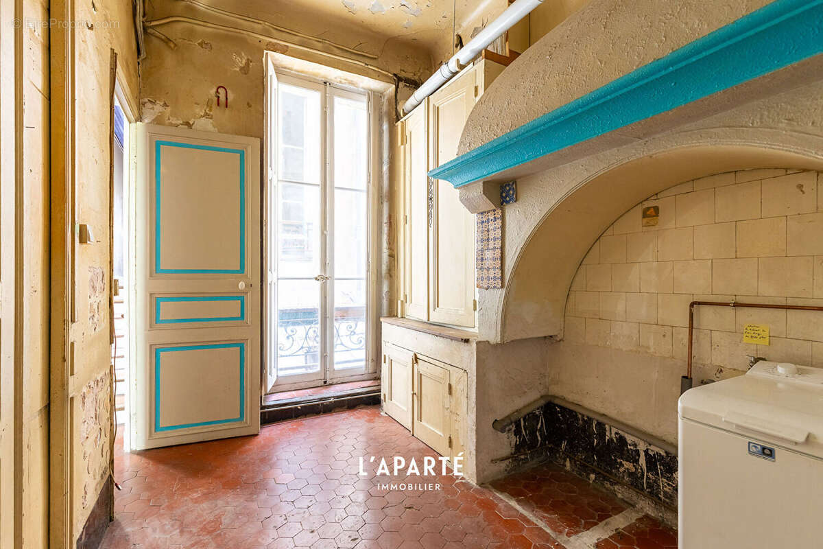 Appartement à MARSEILLE-6E