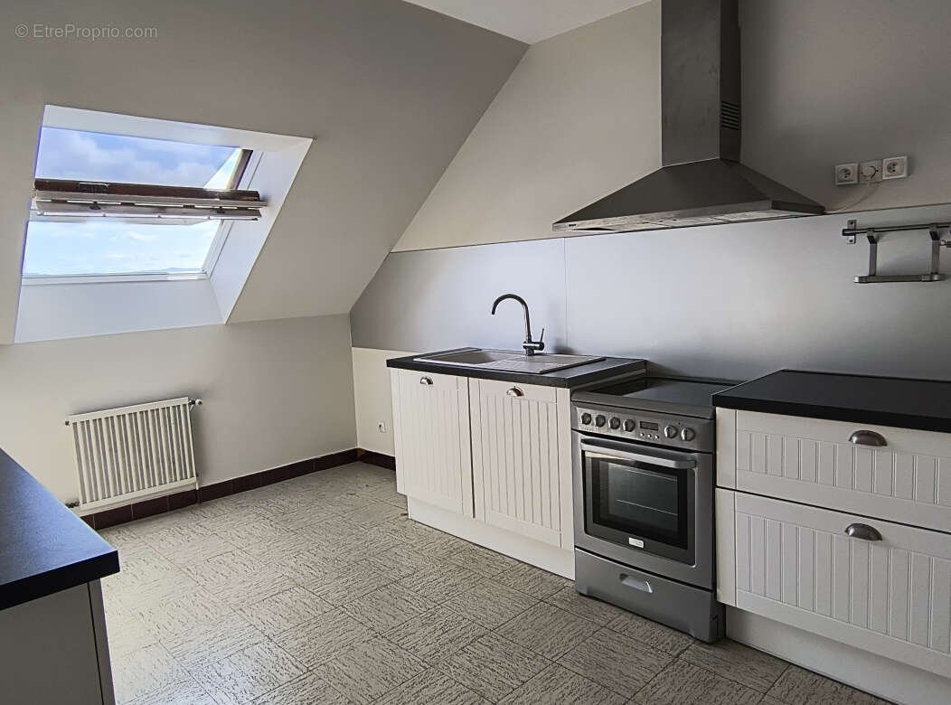 Appartement en trés bon état. Balcon,  garage et parking. - photo 4