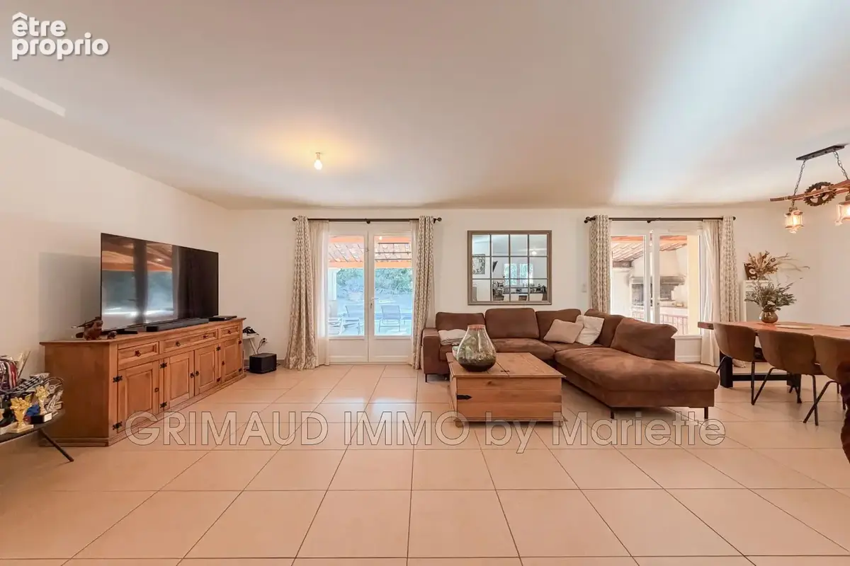 Maison 6 pièces 141 m² à vendre à La Garde-Freinet (83680) - photo 9