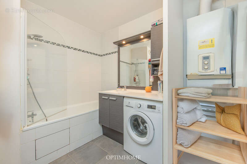 Appartement à LES LILAS