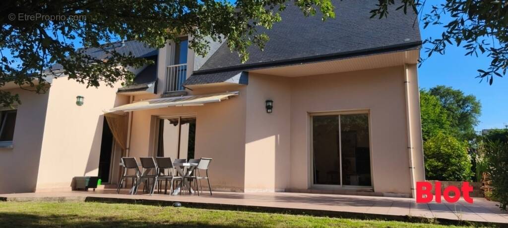 Maison à VEZIN-LE-COQUET