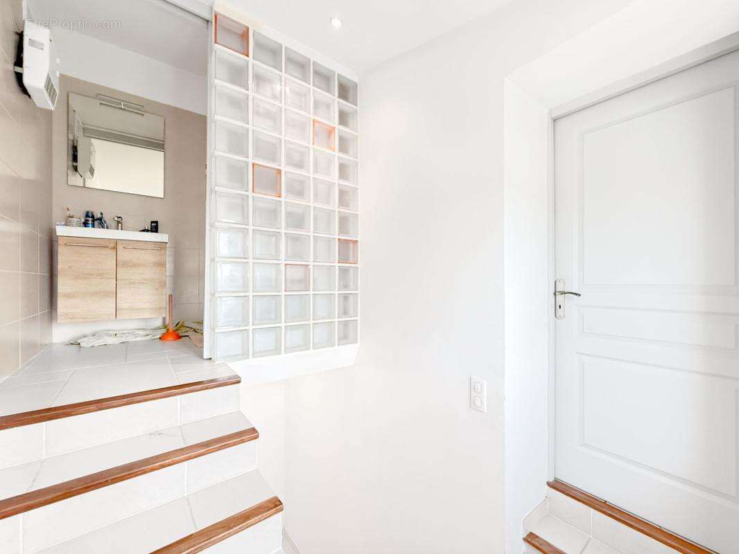 Maison à LA COLLE-SUR-LOUP