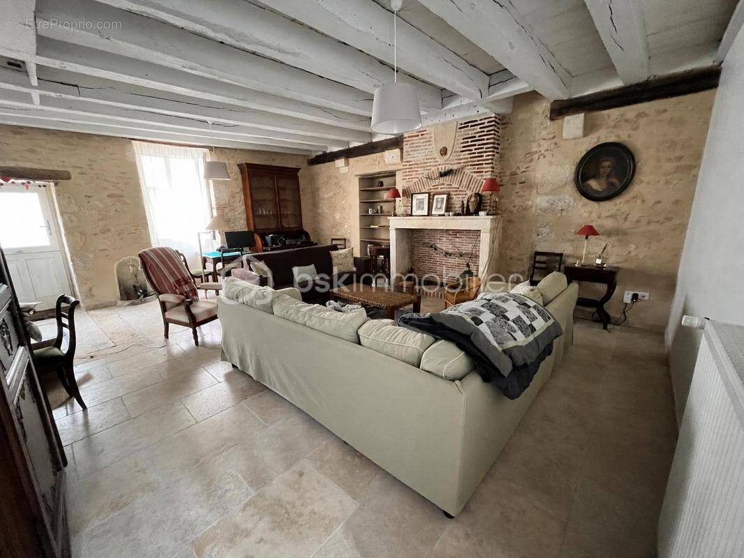 Maison à LA CHARITE-SUR-LOIRE