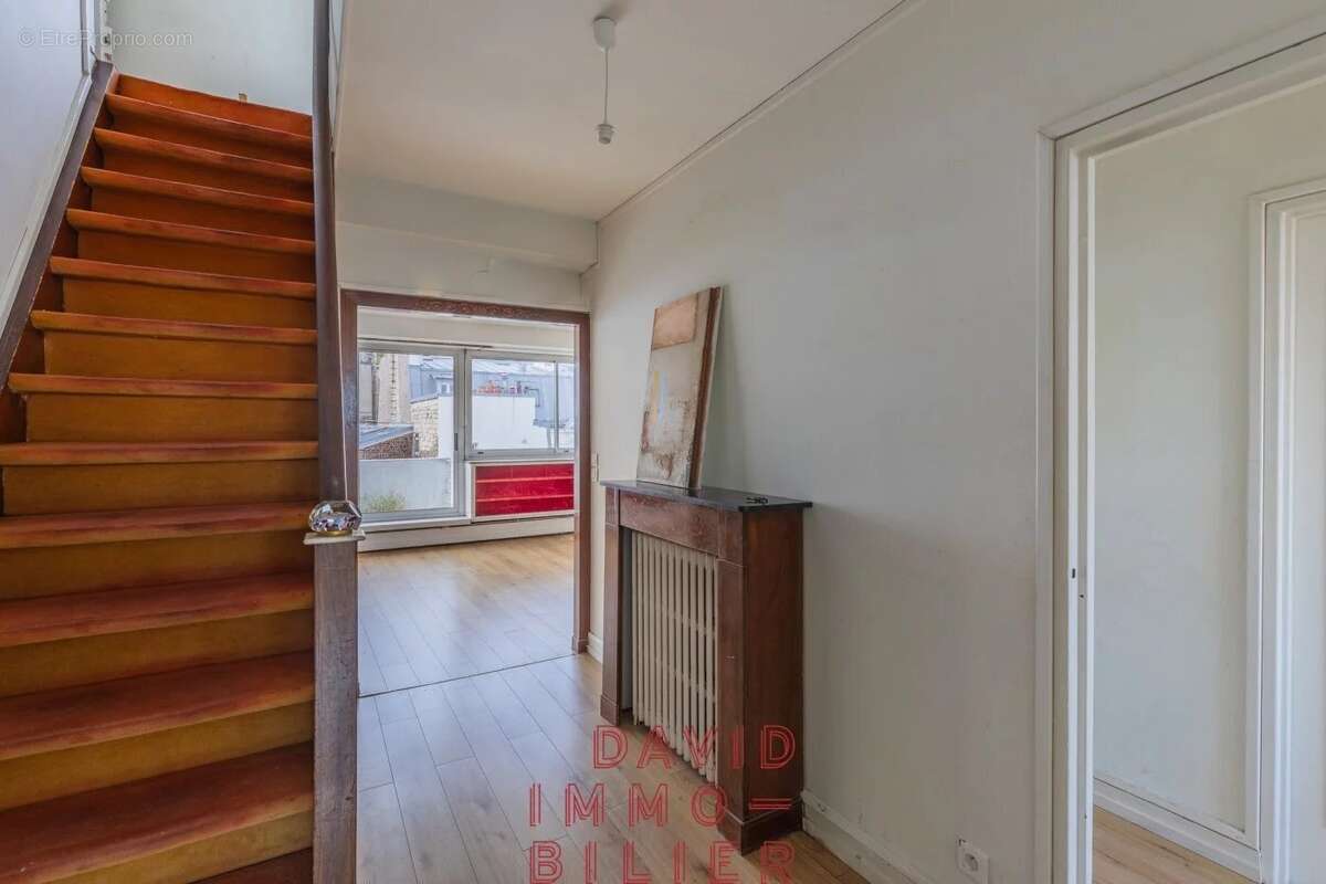 Appartement à PARIS-18E