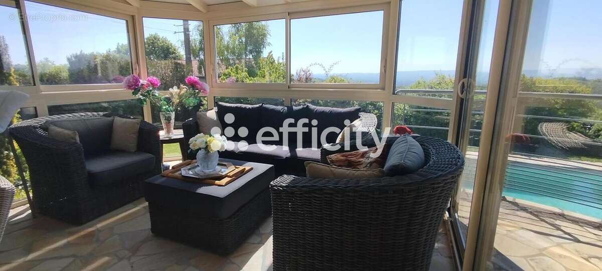 Maison 115 m² à Saint-Medard-En-Forez  - photo 8