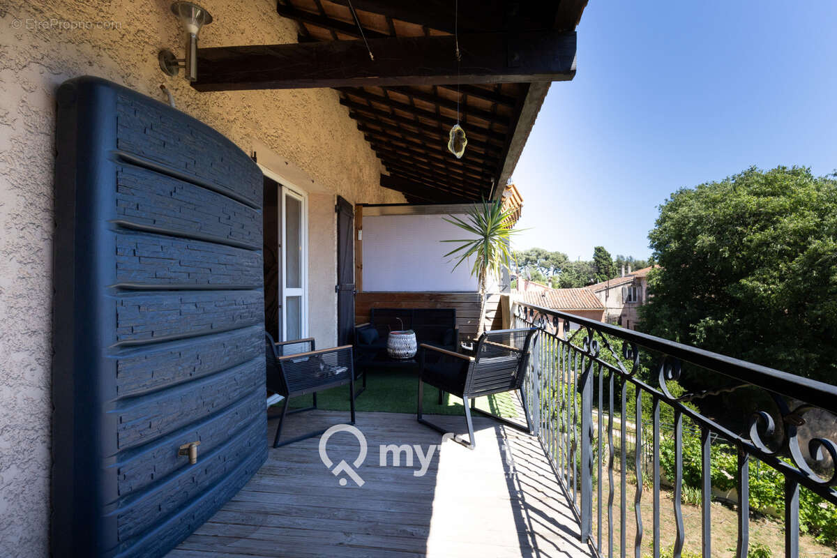 Appartement à OLLIOULES
