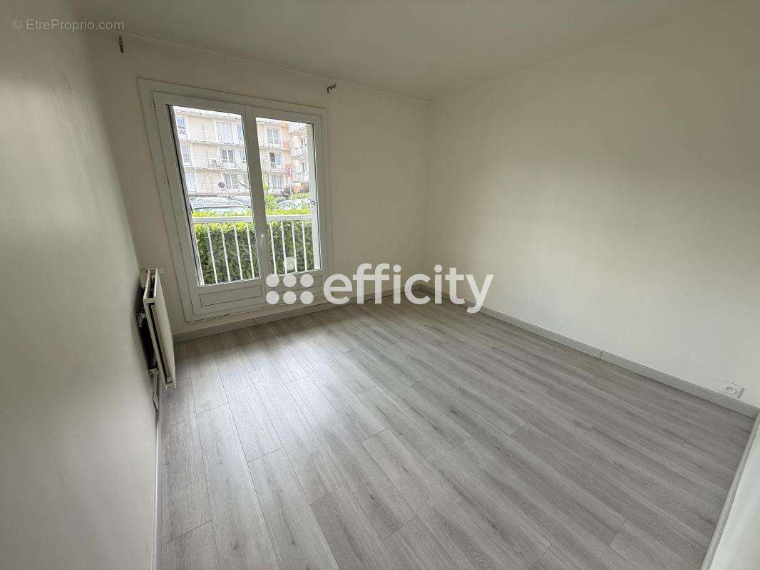 Appartement à MAGNY-LES-HAMEAUX