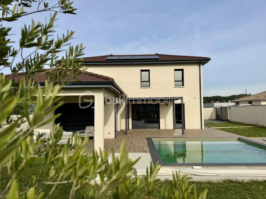 Maison à PONT-EVEQUE