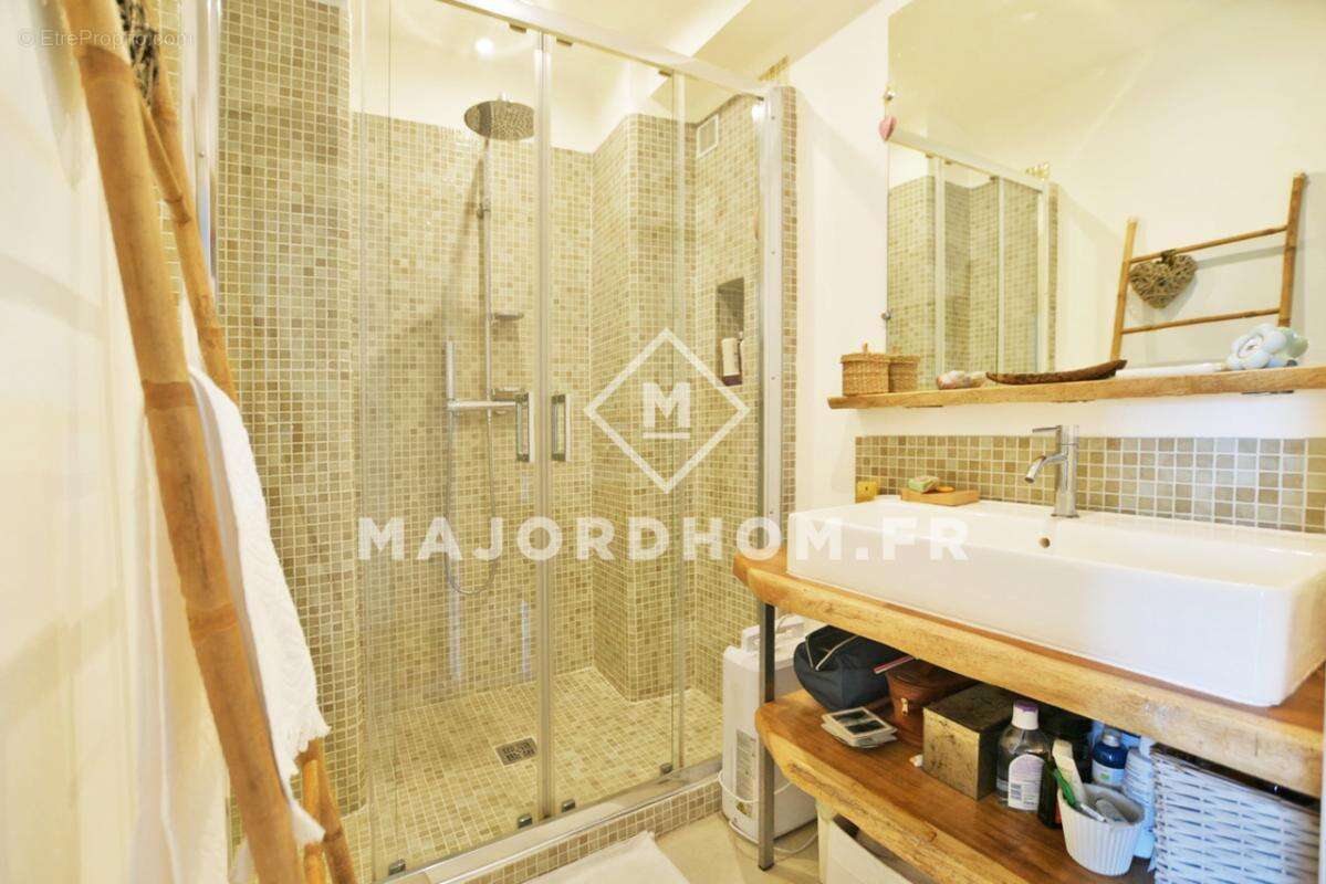 Appartement à MARSEILLE-7E