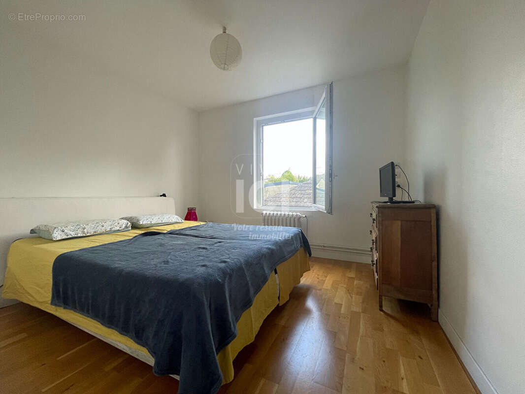 Appartement à AVRILLE