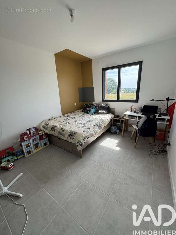 Maison 191 m² à Puycornet  - photo 6