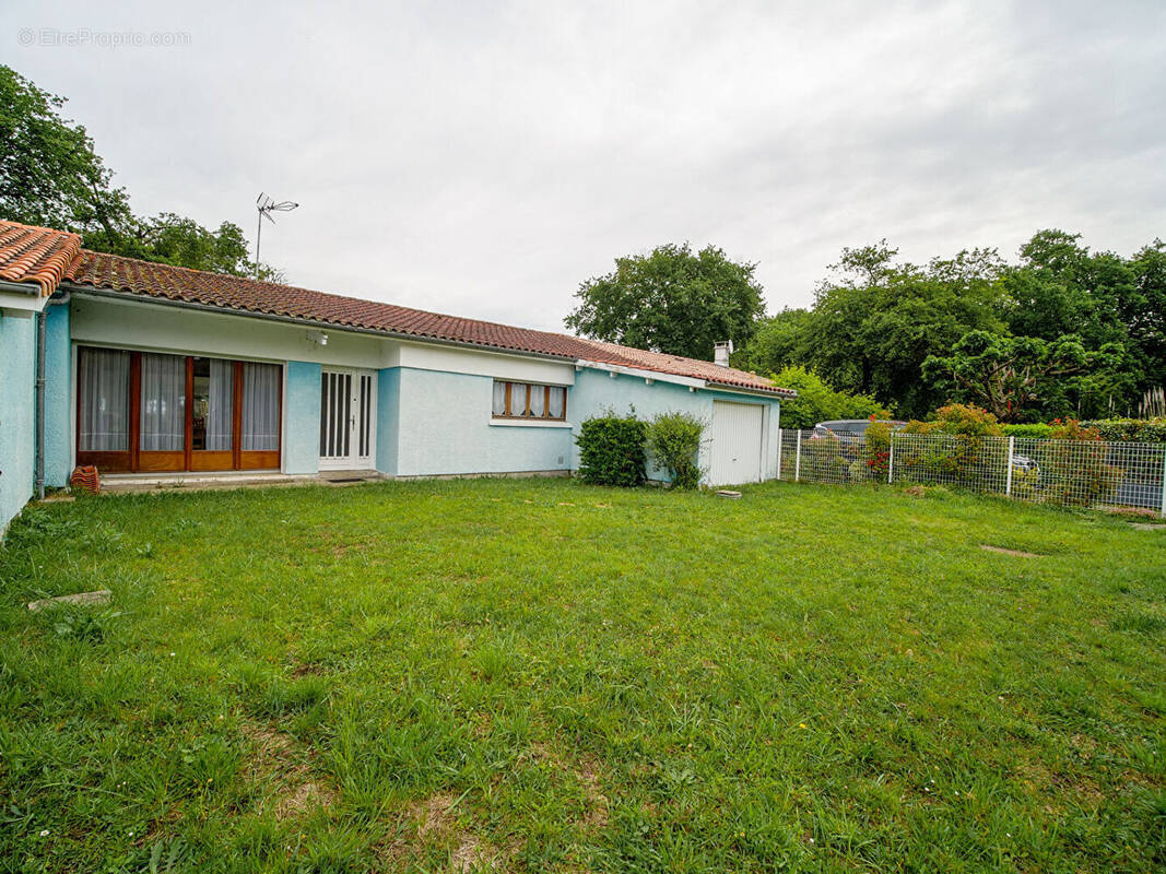 Maison à GASTES