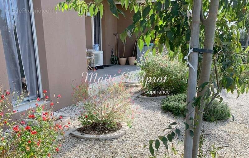 Appartement à COURTHEZON