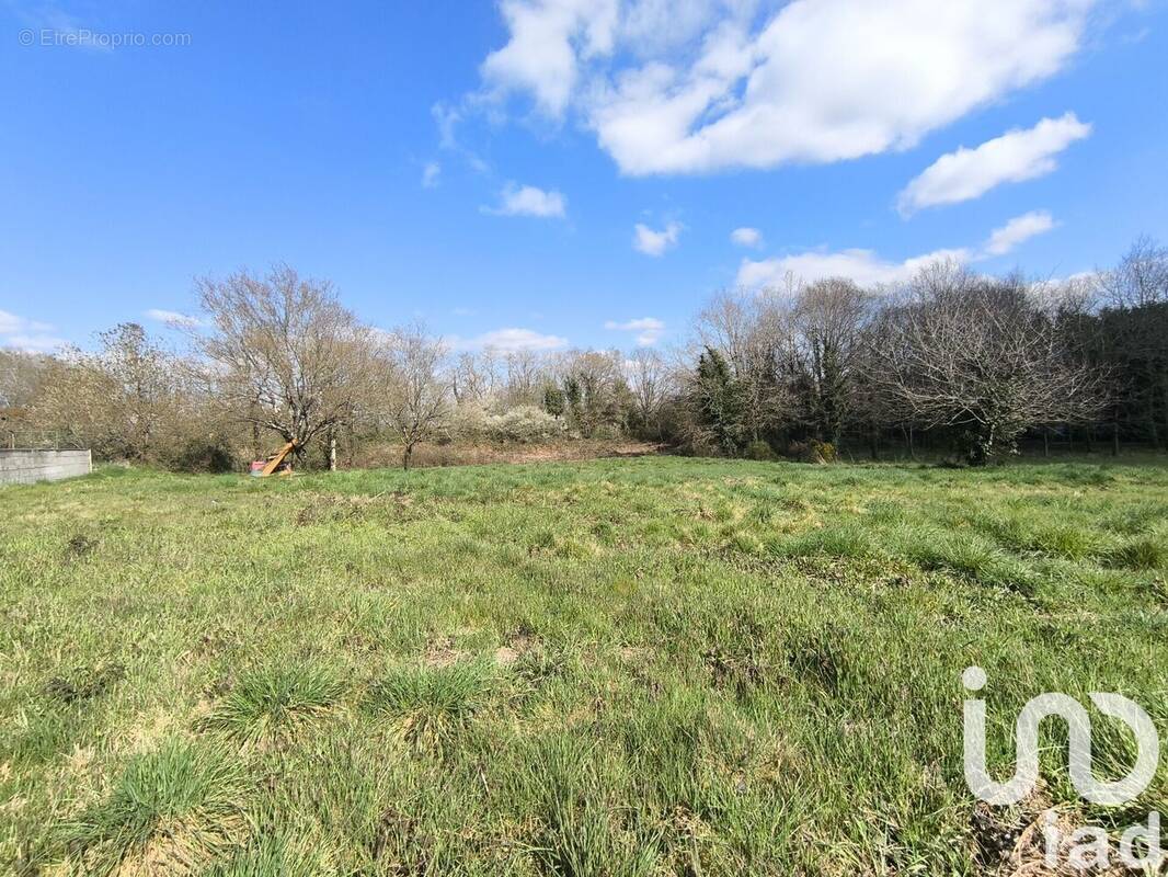 Photo 1 - Terrain à ROSNAY