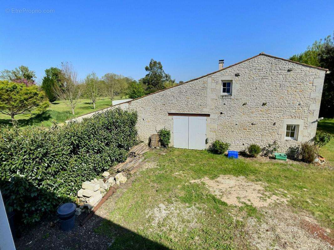 17250 - Maison La Vallée 5 pièce(s) 140 m2 + 120 m2 à finir de rénover - - photo 13