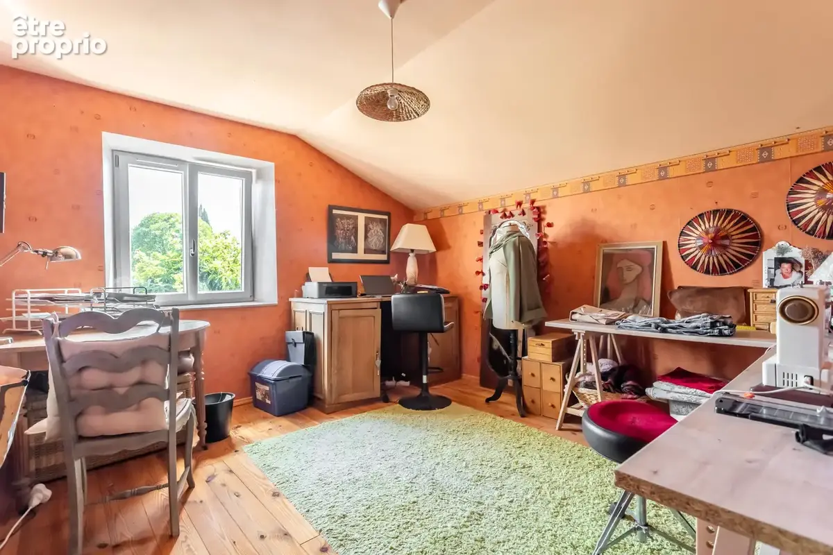 Maison de campagne avec piscine, annexe, dépendances et garage - photo 17